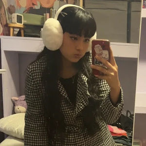 Meet your Posher, Sofia